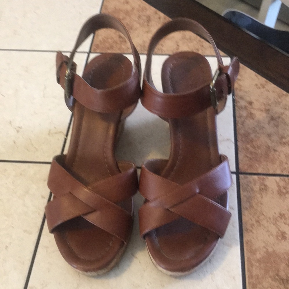 Semi worn wedges. Brown, Adjustable